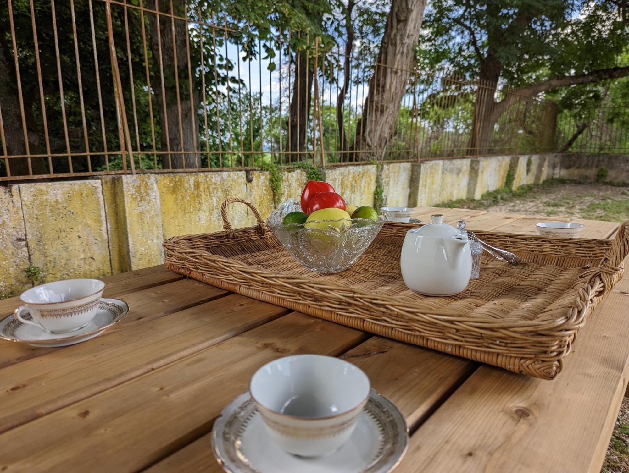 Bed and Breakfast Domaine Du Faure Chadurie Экстерьер фото